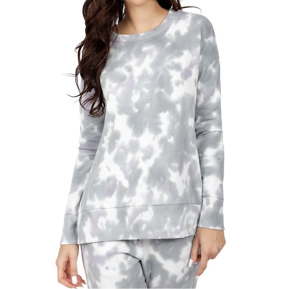 90 Degree by Reflex - Gray & White Tie-Dye Side-Slit Sweatshirt - Women - Picture 1 of 3